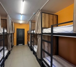 Койко-место в общем оранжевом номере в Ижстория