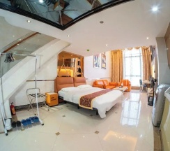 Двухместный люкс Deluxe с 2 комнатами (двуспальная кровать) в Louidon Mega Duplex Apartment - Beijing Rd