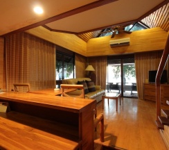Вилла c 1 комнатой с балконом и рядом с пляжем в Sunset Park Resort and Spa