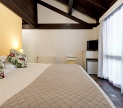 Апартаменты с красивым видом из окна в Vila Suzana Parque Hotel