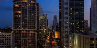 Майами: Отель Kimpton Epic Hotel By Ihg