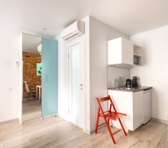 Четырёхместные апартаменты с кухней Geometria, Станюковича 3 в Panorama Suites Group