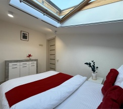 Апартаменты №8 "Полулюкс" на мансардном этаже в Саквояж