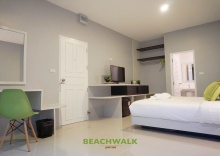 Двухместный номер Superior с балконом двуспальная кровать в Beachwalk Jomtien