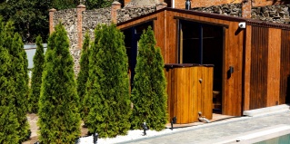 Таганрог: Гостевой дом Белуга Резиденция