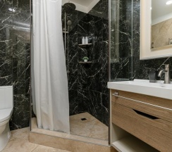 4-местные апартаменты люкс с видом на море (#142) в Geo Apart