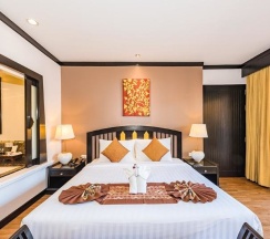 Двухместный номер с доступом в бассейн двуспальная кровать в Princess Kamala Beachfront Hotel