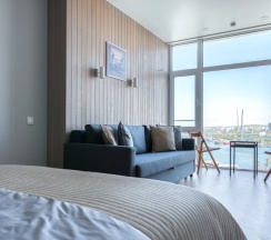 Представительский люкс London/Paris с видом на бухту и мосты, Тигровая 16А в Panorama Suites Group