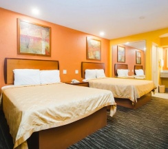 Двухместный номер Standard в Express Inn Gulf Bank