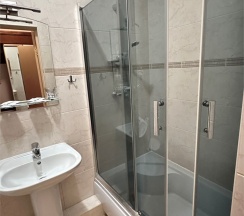 Двухместный номер с совместной кроватью в Универсал