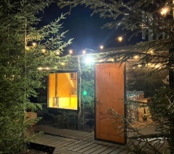 Дом у бассейна с 2 спальнями, беседкой и мангалом в Мы дома-Зеркальный лес