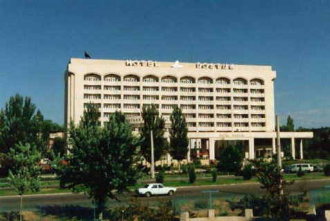 Бишкек: Отель Club Hotel  Dostuk