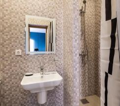 Стандарт (2+1) с видом на горы/лес в Alaska Guest House