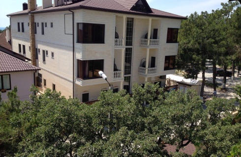 Геленджик: Гостевой дом Славянская ладья