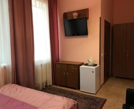 Номер стандарт с 1 двуспальной кроватью в Слобода