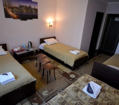 Четырёхместный номер Standard с видом на город в Комфорт