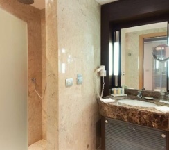 Двухместный номер Standard двуспальная кровать в Radisson Hotel Astana