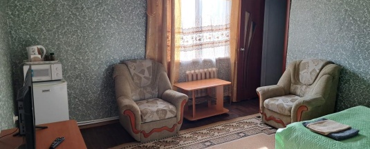 Комната улучшенная с 1 двуспальной кроватью в В Шахтерске