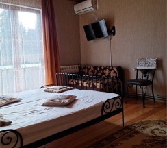 Комфорт трехместный с балконом в У Валентины