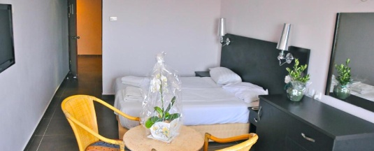 Четырёхместный номер Standard в Aquamarine Hotel