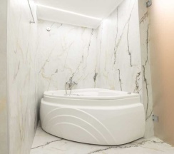 Трёхместный номер Standard в Modern Luxury Hotel