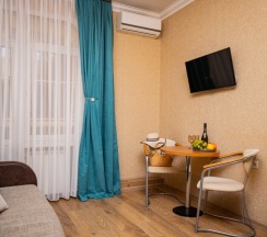 Семейный двухкомнатный до 6 гостей с балконом в Джульетта