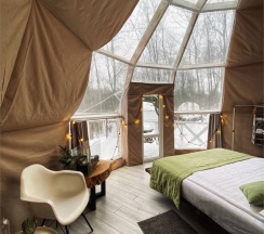 Сфера с балконом и гамаком в Клевер