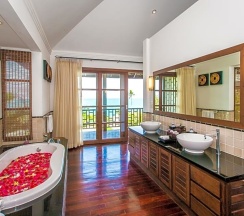 Вилла c 1 комнатой с балконом в Kanda Residences Pool Villas