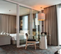 Люкс Grand с балконом в Chor Cher - The Luxury Green Hotel