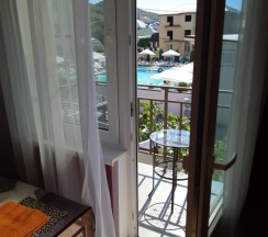 Трёхместный номер Superior с балконом в Дуэт