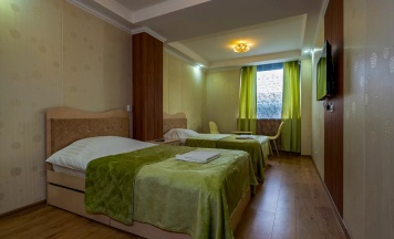Трехместный номер в Мишка