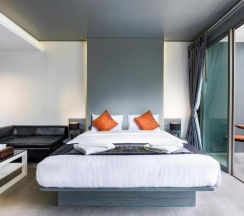 Двухместный номер Standard с балконом двуспальная кровать в Kamala Resotel