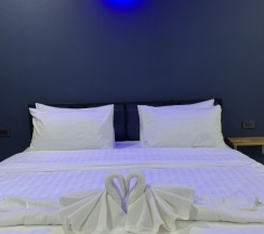 Двухместный номер Standard с балконом двуспальная кровать в Chan place Hotel