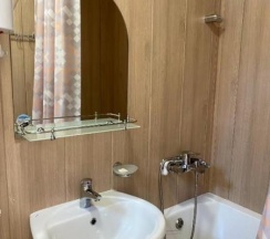 Номер стандарт улучшенный с 1 двуспальной кроватью в Veles hotel