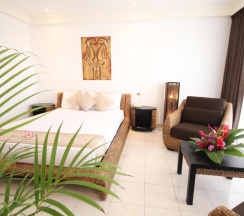 Двухместный номер Superior с балконом и с красивым видом из окна двуспальная кровать в The Melanesian Port Vila Hotel