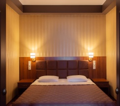 Апартаменты с ванной и балконом в My Favourite Garden Hotel