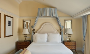 Премиум Кинг с террасой в Four Seasons Hotel Lion Palace St. Petersburg