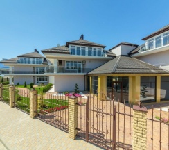 ЛЮКС с видом на БАССЕЙН 2-комнатный в Villaggio