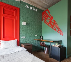 Большой двухместный номер в Metropolis Hotel