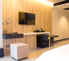 Двухместный номер Deluxe двуспальная кровать в Tsix5 Phenomenal Hotel Pattaya