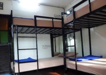 Кровать в общем номере в Deejai Chiang Mai Backpackers - Adults Only