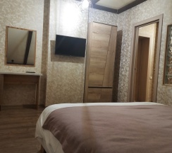 Двухкомнатные апартаменты с собственной кухней и балконом в Вилла Лиза