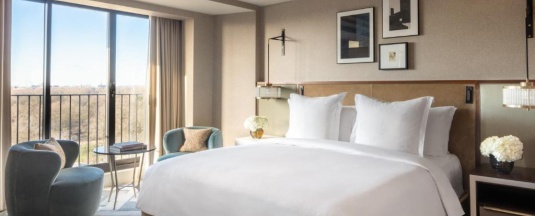Двухместный номер Premier 2 отдельные кровати в Four Seasons Hotel London at Park Lane