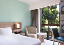 Двухместный номер Standard с видом на сад двуспальная кровать в Holiday Inn Express Phuket Patong Beach Central, an IHG Hotel