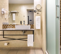 Комфорт + в Дом отель Apart