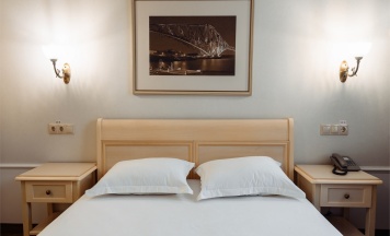 Стандартный с двухспальной кроватью в Astor Hotel 4*