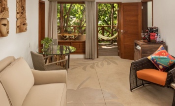 Двухместный люкс Oasis двуспальная кровать в Shangri-la Caribe Beach Village Resort
