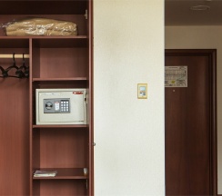 Стандарт для гостей с ограниченными возможностями в Бенефит Плаза