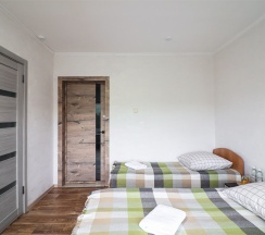 Трёхместный номер "Семейный" №3 в Кедр Золотой