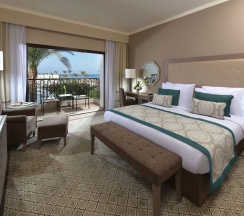 Номер семейный Deluxe с частичным видом на море в Steigenberger Alcazar
